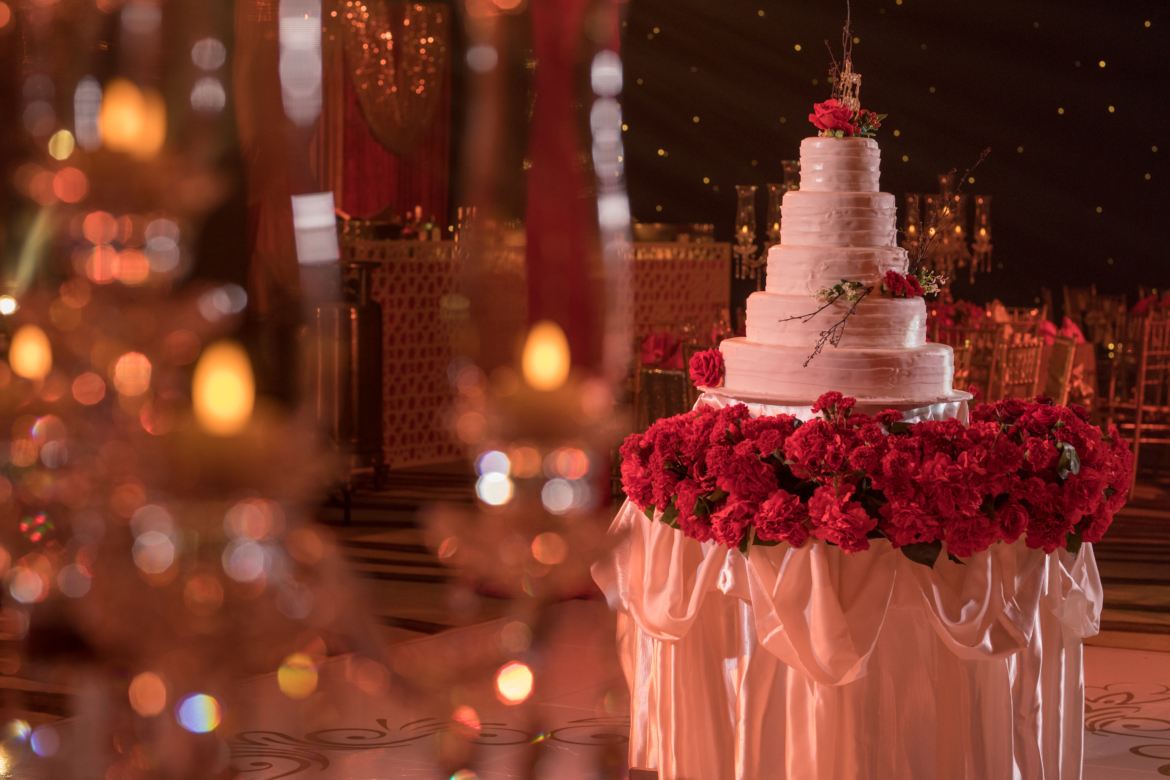 indian-destination-weddings-thailand-cakes-reception-decor-ideas.jpg