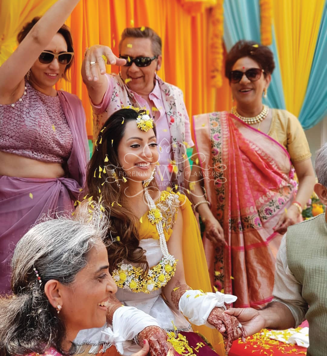indian-destination-wedding-uk-mehendi-ceremony-beach-side-weddings-organziers-planners-thailand.jpg